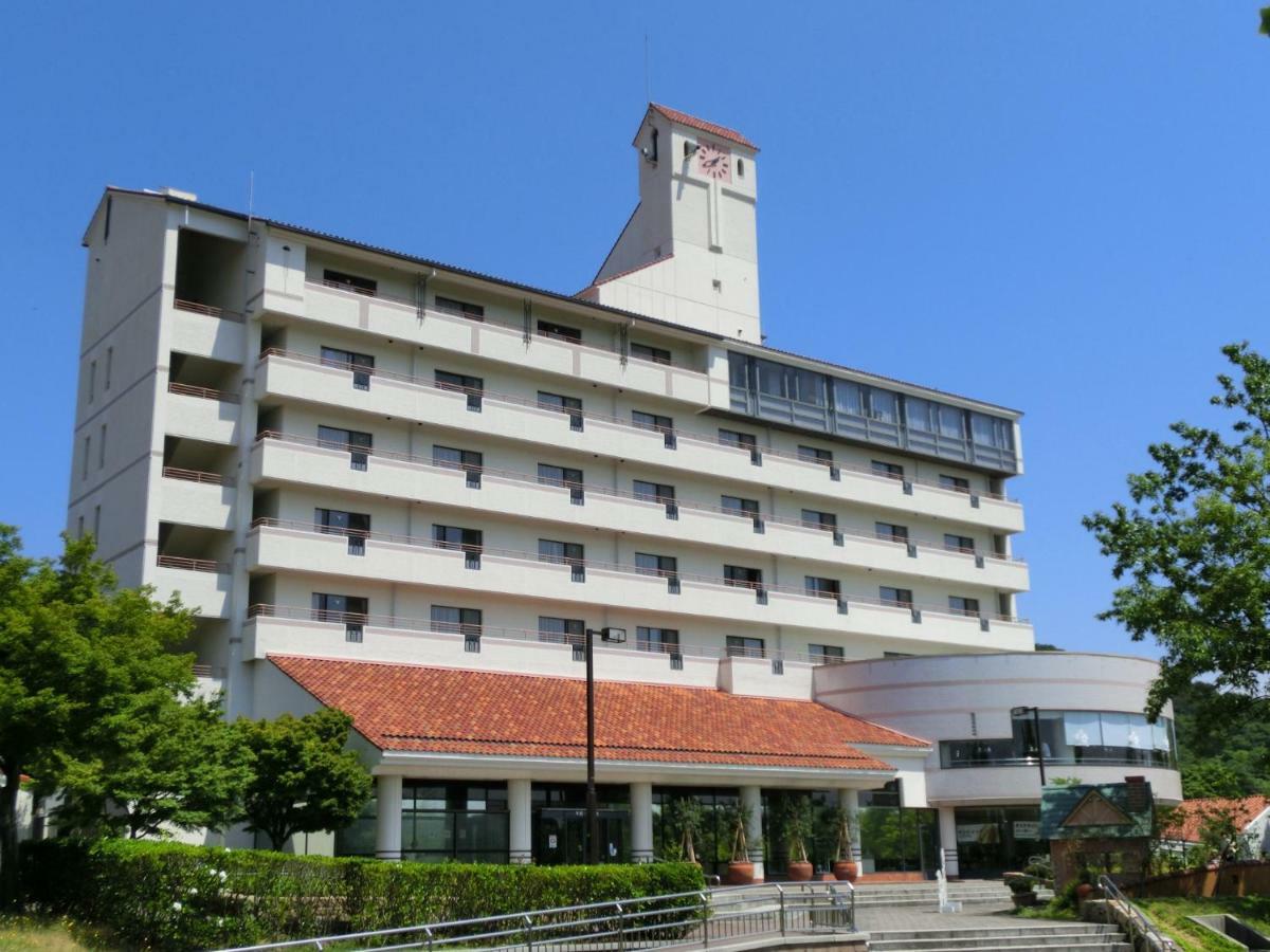 Отель Shiawase No Mura Кобе Экстерьер фото